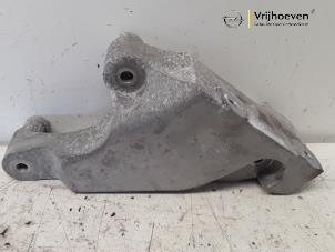 Gebruikte Motorrubber Opel Karl 1.0 12V Prijs € 30,00 Margeregeling aangeboden door Autodemontage Vrijhoeven B.V.