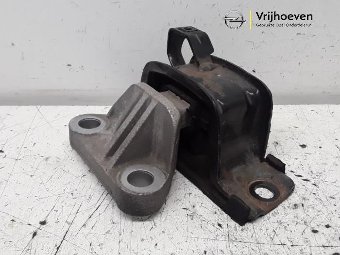 Gebruikte Motorrubber Opel Corsa D 1.0 Prijs € 15,00 Margeregeling aangeboden door Autodemontage Vrijhoeven B.V.