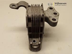 Gebruikte Motorrubber Opel Astra J GTC (PD2/PF2) 1.4 16V ecoFLEX Prijs € 30,00 Margeregeling aangeboden door Autodemontage Vrijhoeven B.V.