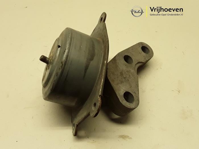 Gebruikte Motorsteun Opel Astra H SW (L35) 1.3 CDTI 16V Ecotec Prijs € 15,00 Margeregeling aangeboden door Autodemontage Vrijhoeven B.V.