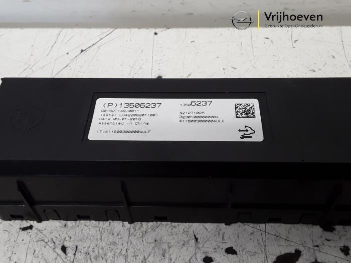 Gebruikte Kachelcomputer Opel Mokka/Mokka X 1.6 CDTI 16V 4x4 Prijs € 20,00 Margeregeling aangeboden door Autodemontage Vrijhoeven B.V.