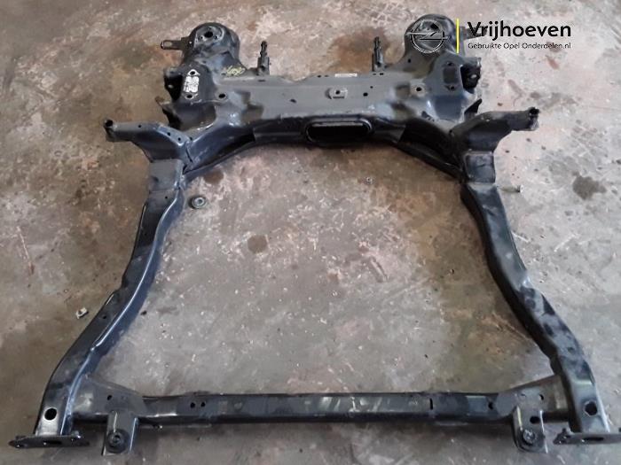 Gebruikte Subframe Opel Mokka/Mokka X 1.6 CDTI 16V 4x4 Prijs € 70,00 Margeregeling aangeboden door Autodemontage Vrijhoeven B.V.