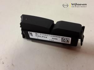 Gebruikte Afdekplaat diversen Opel Astra J (PC6/PD6/PE6/PF6) 1.4 Turbo 16V Prijs € 10,00 Margeregeling aangeboden door Autodemontage Vrijhoeven B.V.