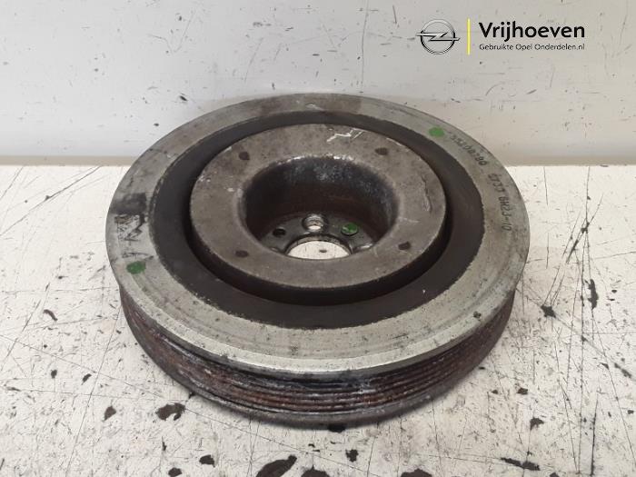Gebruikte Krukas Poelie Opel Combo 1.6 CDTI 16V Prijs € 40,00 Margeregeling aangeboden door Autodemontage Vrijhoeven B.V.