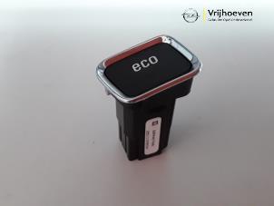 Gebruikte Schakelaar (diversen) Opel Insignia 1.6 16V Ecotec Prijs € 10,00 Margeregeling aangeboden door Autodemontage Vrijhoeven B.V.