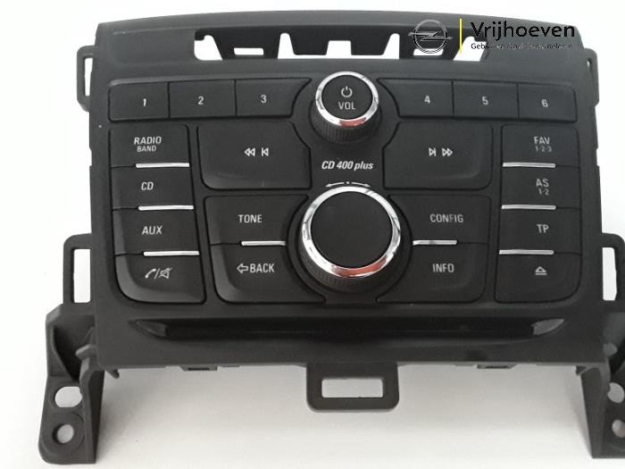 Radiobedienings paneel van een Opel Zafira Tourer (P12) 2.0 CDTI 16V 130 Ecotec 2014