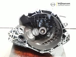 Gebruikte Versnellingsbak Opel Corsa C (F08/68) 1.2 16V Prijs € 250,00 Margeregeling aangeboden door Autodemontage Vrijhoeven B.V.