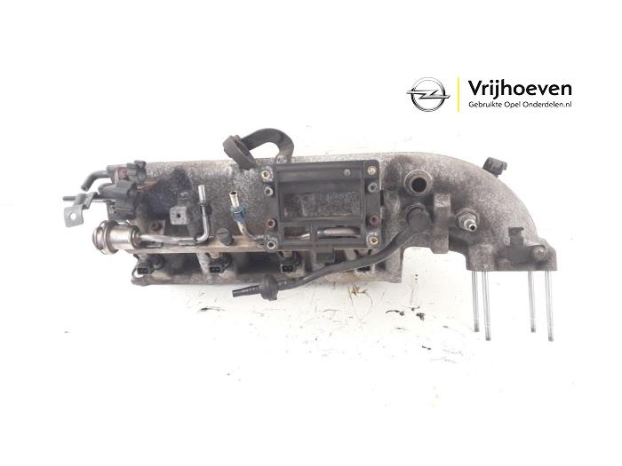 Gebruikte Inlaatspruitstuk Opel Corsa D 1.6i OPC 16V Turbo Prijs € 100,00 Margeregeling aangeboden door Autodemontage Vrijhoeven B.V.
