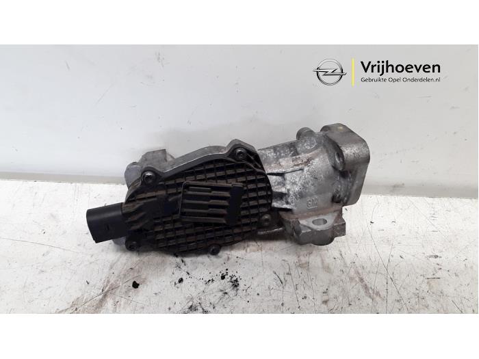 EGR Klep van een Opel Meriva 1.7 CDTi 16V 2011