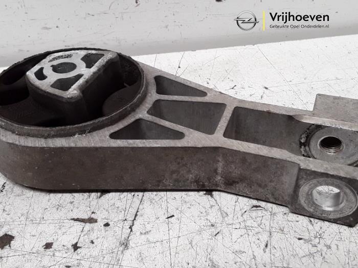 Gebruikte Motorrubber Opel Corsa D 1.3 CDTi 16V ecoFLEX Prijs € 10,00 Margeregeling aangeboden door Autodemontage Vrijhoeven B.V.