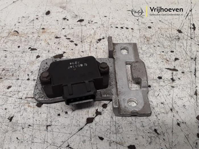 Gebruikte Module ontsteking Opel Astra F (53/54/58/59) 1.4i GL/GLS Prijs € 25,00 Margeregeling aangeboden door Autodemontage Vrijhoeven B.V.