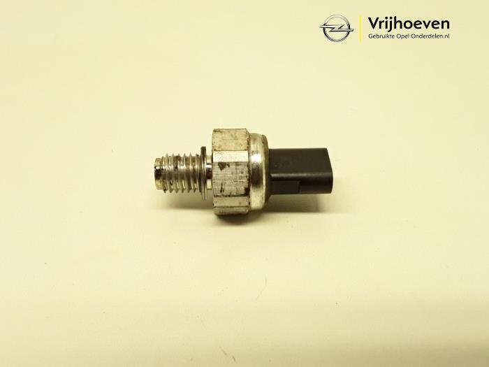 Gebruikte Oliedruk Schakelaar Opel Corsa E 1.0 SIDI Turbo 12V Prijs € 20,00 Margeregeling aangeboden door Autodemontage Vrijhoeven B.V.