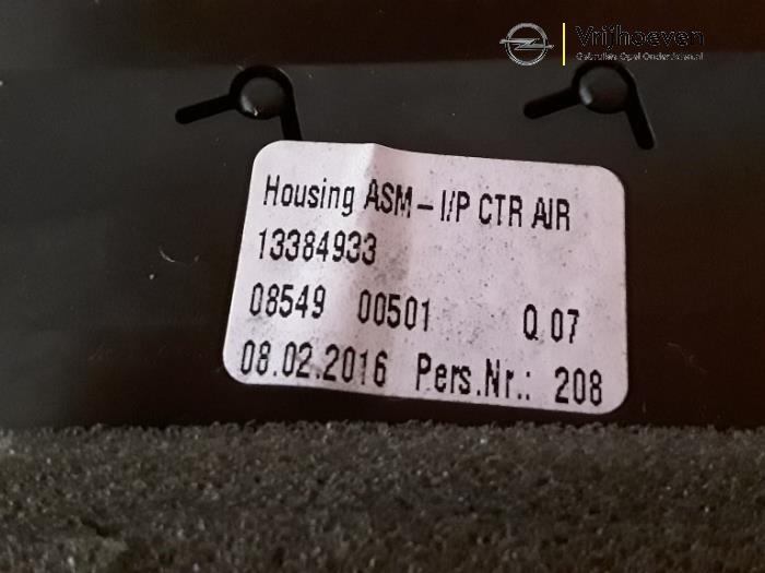 Luchtrooster Dashboard van een Opel Corsa E 1.4 16V 2016