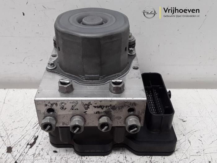 Gebruikte ABS Pomp Opel Corsa E 1.4 16V Prijs € 50,00 Margeregeling aangeboden door Autodemontage Vrijhoeven B.V.