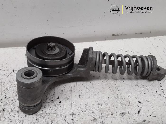 Gebruikte Spanner multiriem Opel Corsa E 1.4 16V Prijs € 20,00 Margeregeling aangeboden door Autodemontage Vrijhoeven B.V.