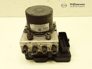 Gebruikte ABS Pomp Opel Astra K 1.4 Turbo 16V Prijs € 80,00 Margeregeling aangeboden door Autodemontage Vrijhoeven B.V.