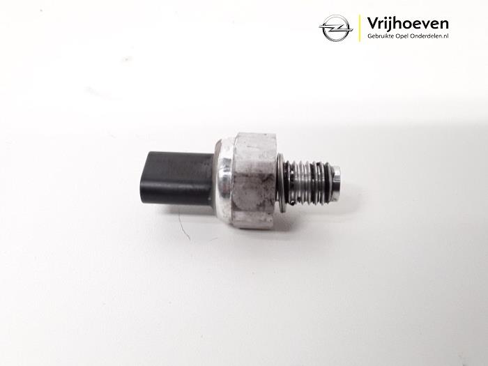 Gebruikte Schakelaar Oliedruk Opel Astra K 1.6 CDTI 136 16V Prijs € 20,00 Margeregeling aangeboden door Autodemontage Vrijhoeven B.V.