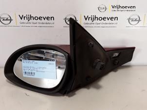 Gebruikte Spiegel Buiten links Opel Vectra B (38) 1.6 16V Ecotec Prijs € 10,00 Margeregeling aangeboden door Autodemontage Vrijhoeven B.V.