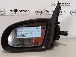 Gebruikte Buitenspiegel links Opel Tigra Prijs € 15,00 Margeregeling aangeboden door Autodemontage Vrijhoeven B.V.