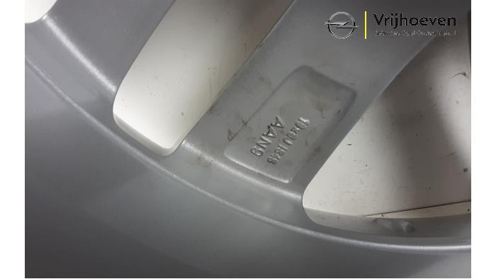 Velg van een Opel Astra J GTC (PD2/PF2)  2019