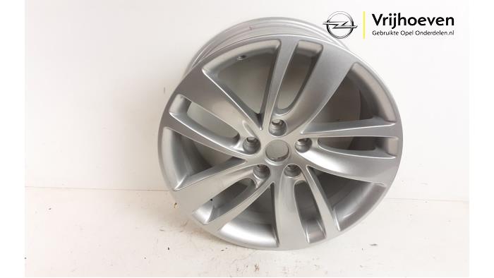 Velg van een Opel Astra J GTC (PD2/PF2)  2019