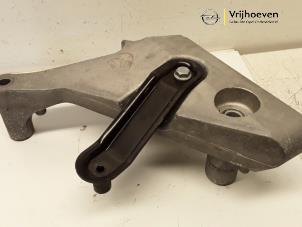 Gebruikte Motorsteun Opel Insignia Sports Tourer 1.5 Turbo 16V 140 Prijs € 40,00 Margeregeling aangeboden door Autodemontage Vrijhoeven B.V.