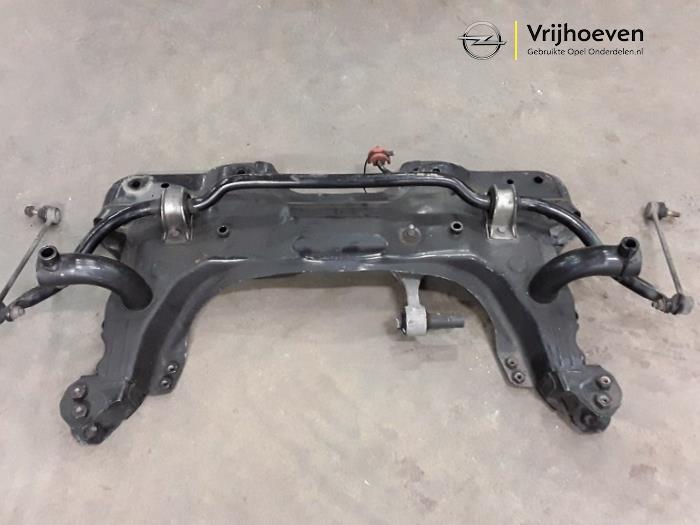 Gebruikte Subframe Opel Combo Tour 1.3 CDTI 16V ecoFlex Prijs € 70,00 Margeregeling aangeboden door Autodemontage Vrijhoeven B.V.