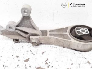 Gebruikte Motorrubber Opel Karl 1.0 12V Prijs € 15,00 Margeregeling aangeboden door Autodemontage Vrijhoeven B.V.