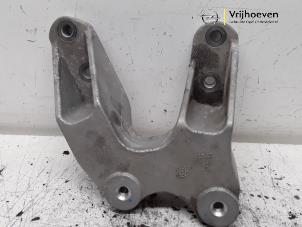 Gebruikte Motorrubber Opel Karl 1.0 12V Prijs € 20,00 Margeregeling aangeboden door Autodemontage Vrijhoeven B.V.