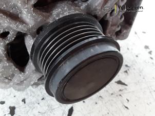 Dynamo van een Opel Astra K 1.4 Turbo 16V 2015
