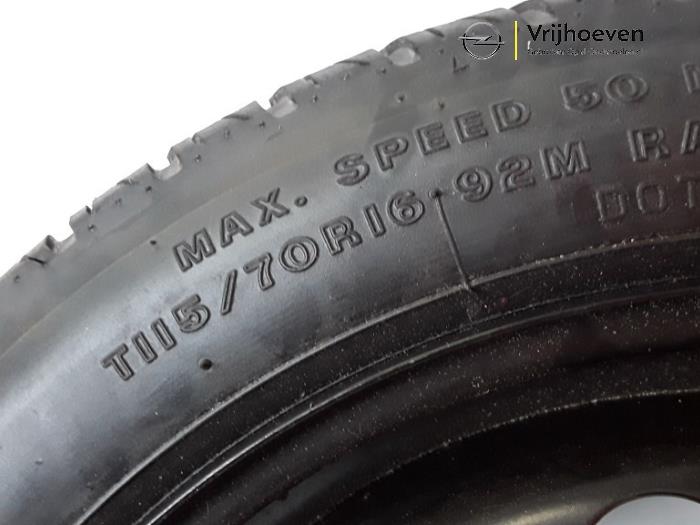 Thuiskomer van een Opel Vectra C Caravan 2.2 DIG 16V 2004