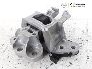 Gebruikte Motorrubber Opel Astra K Sports Tourer 1.4 Turbo 16V Prijs € 30,00 Margeregeling aangeboden door Autodemontage Vrijhoeven B.V.