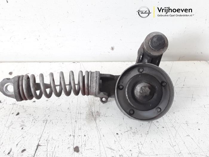 Gebruikte Spanner multiriem Opel Adam 1.2 Prijs € 20,00 Margeregeling aangeboden door Autodemontage Vrijhoeven B.V.