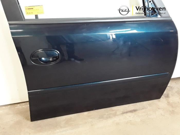 Portier 4Deurs rechts-voor van een Opel Meriva 1.8 16V 2005