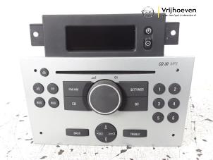 Gebruikte Radio module Opel Meriva 1.4 16V Twinport Prijs € 50,00 Margeregeling aangeboden door Autodemontage Vrijhoeven B.V.