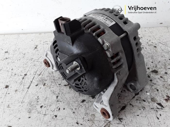 Dynamo van een Opel Corsa E 1.4 16V 2018