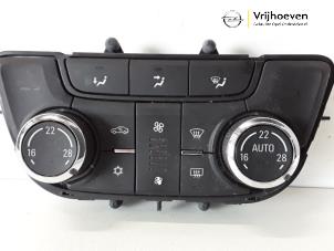 Gebruikte Chaufage Bedieningspaneel Opel Zafira Tourer (P12) 2.0 CDTI 16V 130 Ecotec Prijs € 35,00 Margeregeling aangeboden door Autodemontage Vrijhoeven B.V.