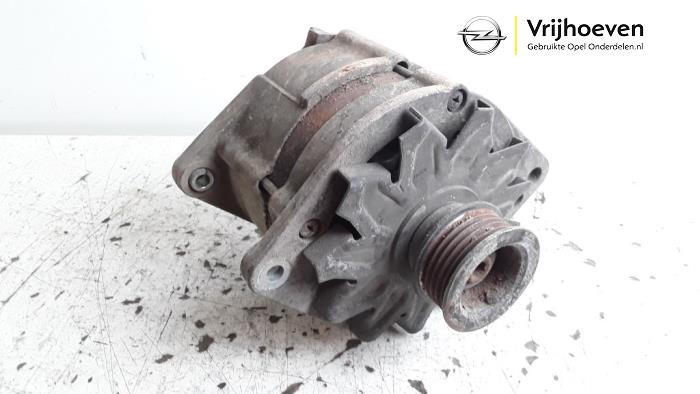 Gebruikte Alternator Opel Astra F (53/54/58/59) Prijs € 30,00 Margeregeling aangeboden door Autodemontage Vrijhoeven B.V.