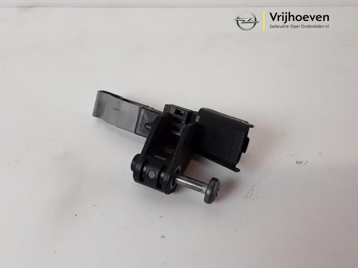 Gebruikte BDP Sensor Opel Grandland (X) 1.2 Turbo 12V Prijs € 10,00 Margeregeling aangeboden door Autodemontage Vrijhoeven B.V.
