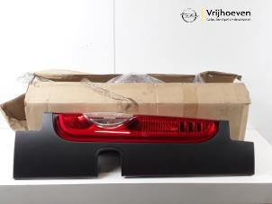 Gebruikte Achterlicht links Opel Vivaro A Combi 2.0 CDTI Prijs € 40,00 Margeregeling aangeboden door Autodemontage Vrijhoeven B.V.