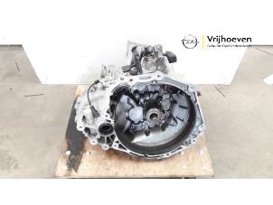 Gebruikte Versnellingsbak Opel Karl 1.0 12V Prijs € 275,00 Margeregeling aangeboden door Autodemontage Vrijhoeven B.V.