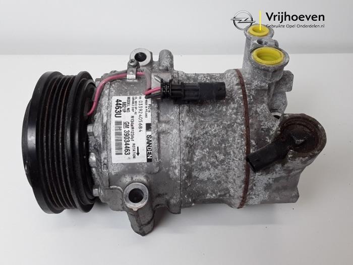 Aircopomp van een Opel Astra K 1.0 SIDI Turbo 12V 2016