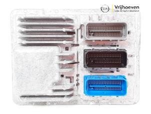 Gebruikte Computer Motormanagement Opel Astra K 1.0 Turbo 12V Prijs € 100,00 Margeregeling aangeboden door Autodemontage Vrijhoeven B.V.