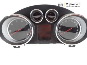 Gebruikte Tellerklok Opel Zafira Tourer (P12) 1.6 CDTI 16V ecoFLEX 136 Prijs € 200,00 Margeregeling aangeboden door Autodemontage Vrijhoeven B.V.