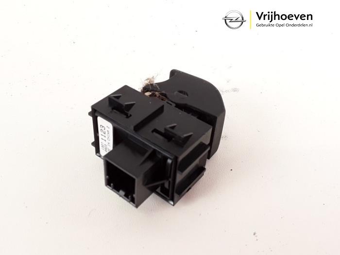 Handrem schakelaar van een Opel Meriva 1.3 CDTI 16V 2013