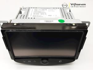 Gebruikte Radio module Opel Corsa E 1.4 Turbo 16V Prijs € 150,00 Margeregeling aangeboden door Autodemontage Vrijhoeven B.V.