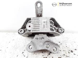 Gebruikte Motorrubber Opel Zafira Tourer (P12) 1.6 CDTI 16V ecoFLEX 136 Prijs € 15,00 Margeregeling aangeboden door Autodemontage Vrijhoeven B.V.