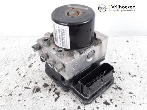 Gebruikte ABS Pomp Opel Zafira Tourer (P12) 1.6 CDTI 16V ecoFLEX 136 Prijs € 140,00 Margeregeling aangeboden door Autodemontage Vrijhoeven B.V.