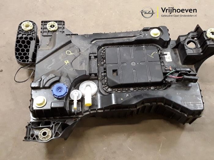 Adblue tank Opel Grandland X 1.5 CDTI 130 9825645580 D15DTH gm