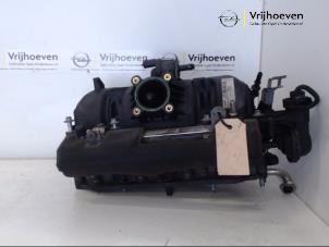 Gebruikte Inlaatspruitstuk Opel Corsa D 1.4 16V Twinport Prijs € 150,00 Margeregeling aangeboden door Autodemontage Vrijhoeven B.V.
